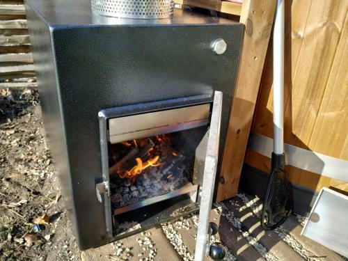 Chalet Met Houten Trekkershut En Hottub