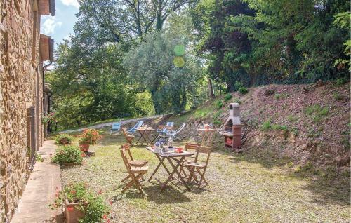 Holiday Home Loc. Il Castellare F