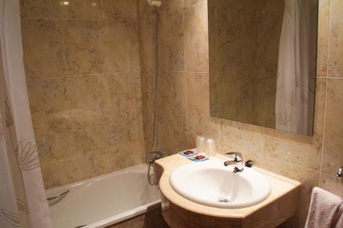 Hotel Los Arcos