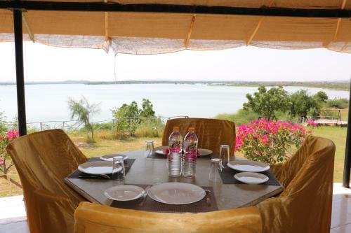 Hotel Kutch Safari Lodge