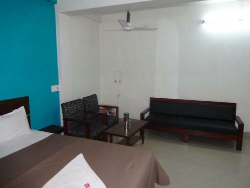 Ajatsatru Hotel