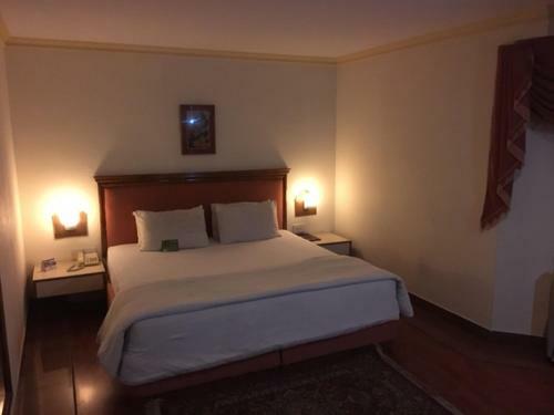 Hotel Shiva Oasis Resort
