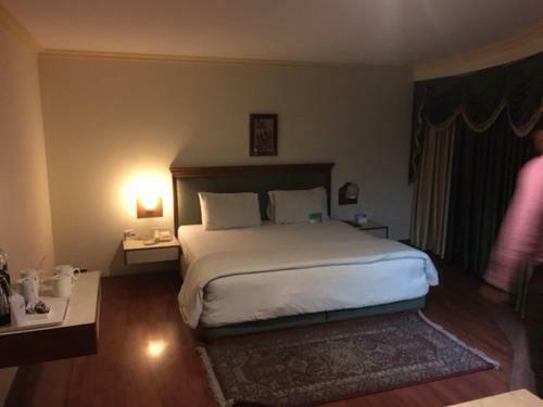 Hotel Shiva Oasis Resort