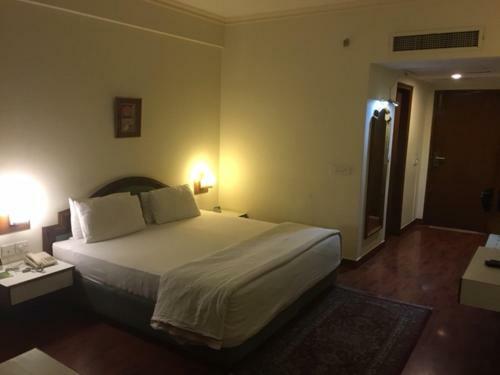 Hotel Shiva Oasis Resort