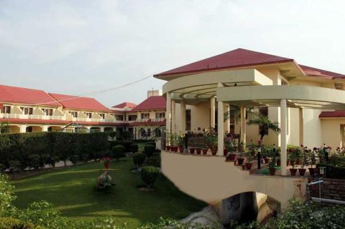 Hotel Shiva Oasis Resort