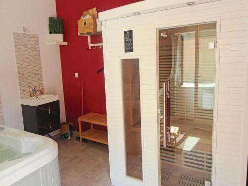 Holiday Home Narbonne With A Hot Tub 06