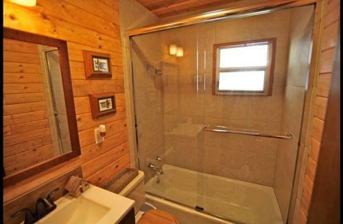Creekside Lodge