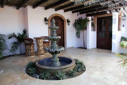 Posada Cerritos Beach Inn