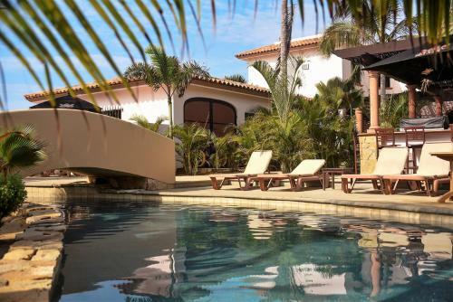 Posada Cerritos Beach Inn