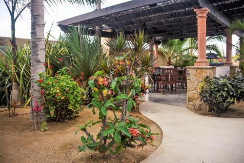 Posada Cerritos Beach Inn