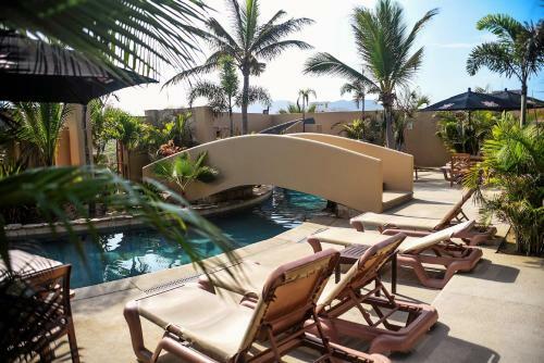 Posada Cerritos Beach Inn