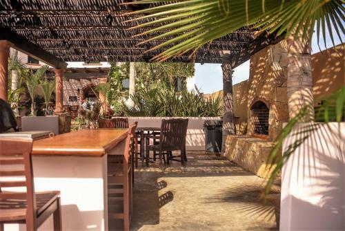 Posada Cerritos Beach Inn