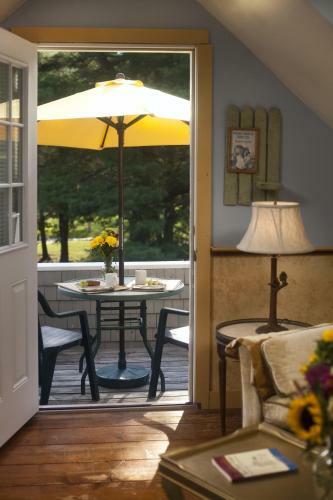 Bed & Breakfast Abbey's Lantern Hill Inn