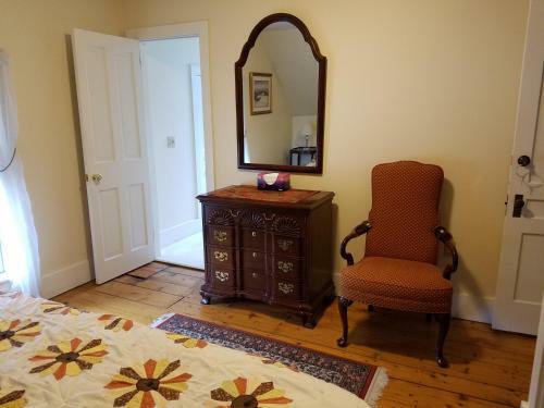 Hostal 1860 House Inn And Rental Home