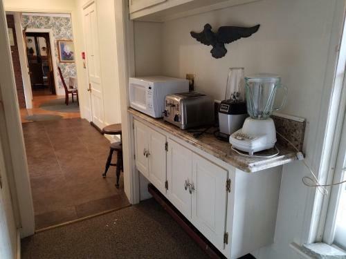 Hostal 1860 House Inn And Rental Home