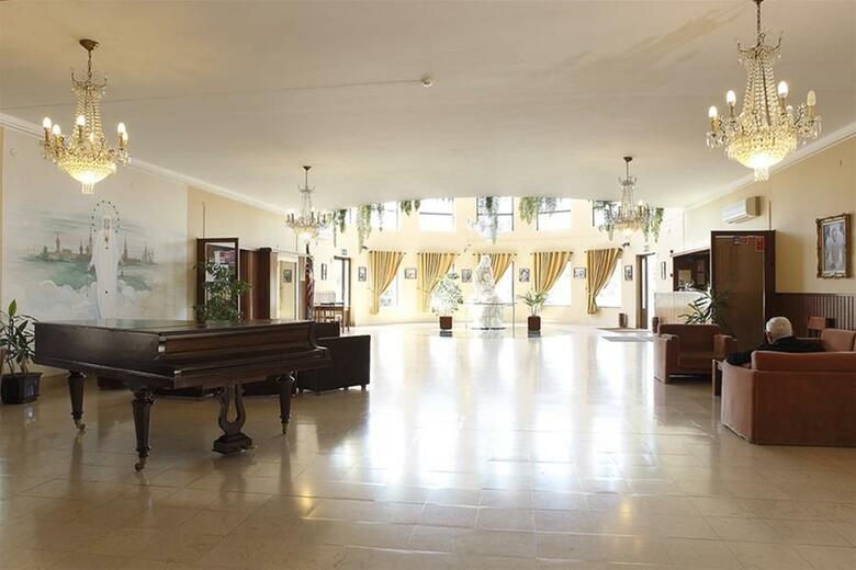 Hotel Domus Pacis F�tima