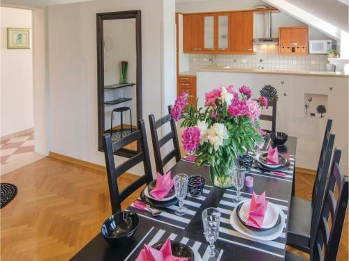 Three-bedroom Apartment Mokosica With Sea View 08