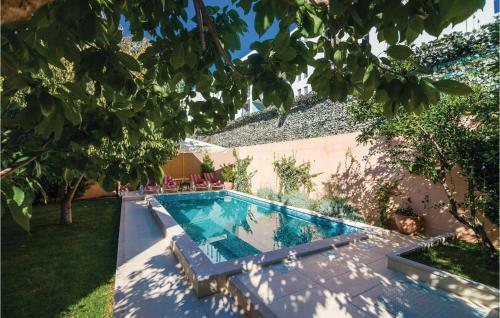 Three-bedroom Apartment Mokosica With Sea View 08