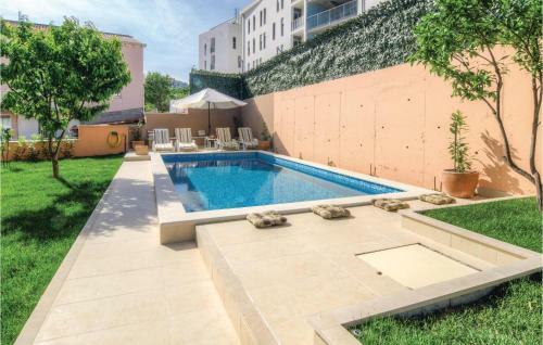 Three-bedroom Apartment Mokosica With Sea View 08
