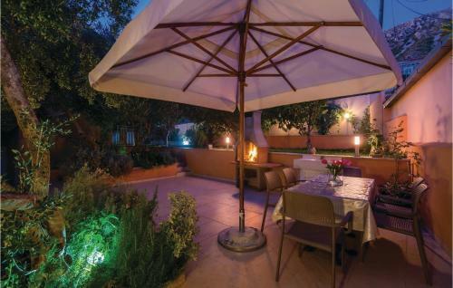 Three-bedroom Apartment Mokosica With Sea View 08
