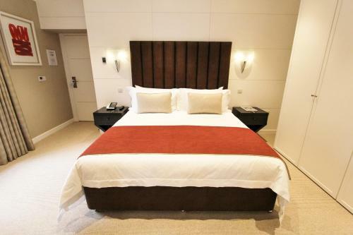Cae Court Hotel