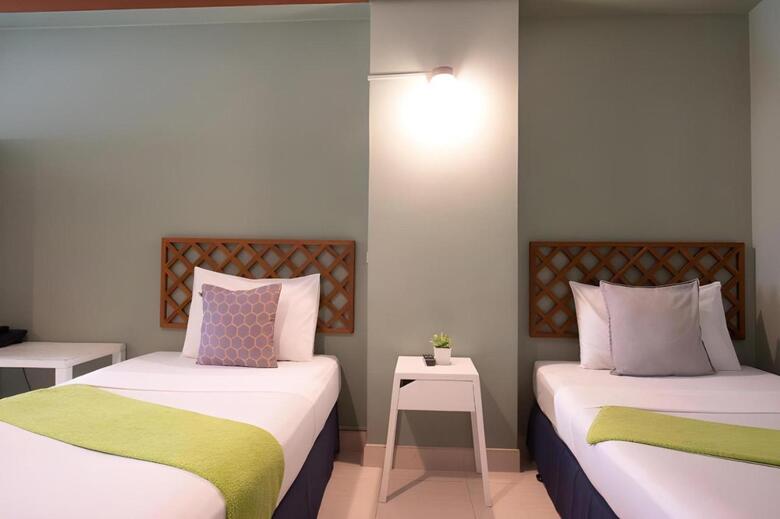 Howard Square Boutique Hotel