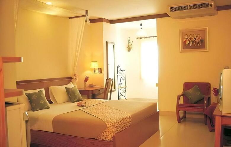 Howard Square Boutique Hotel