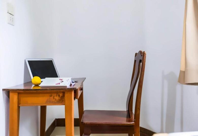 Howard Square Boutique Hotel