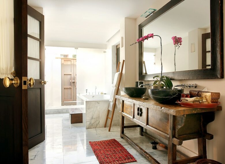 Tamarind Village Hotel