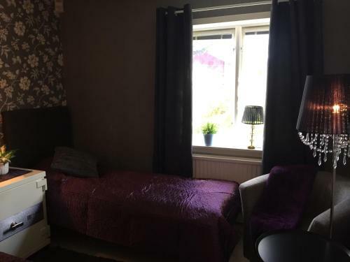 Albergue Lunedet Camping Caf� Restaurang Ab