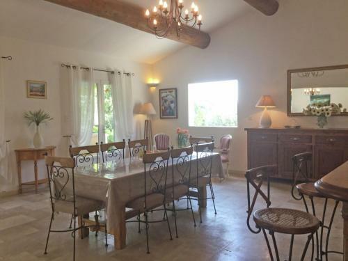 Villa La Cadeline