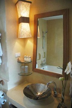 Hotel Aana Resort And Spa