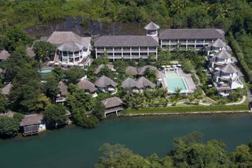 Hotel Aana Resort And Spa