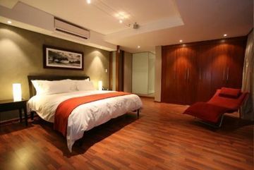 Hotel Circa On The Square