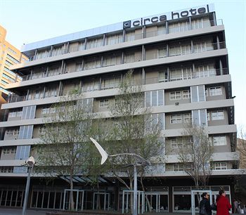Hotel Circa On The Square