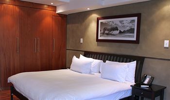 Hotel Circa On The Square