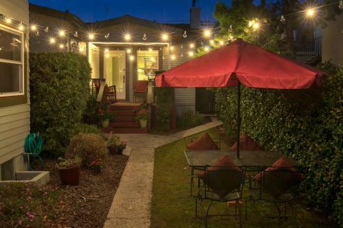 Hillcrest House Bed & Breakfast
