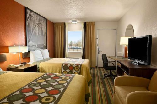 Hotel Super 8 By Wyndham Woodward