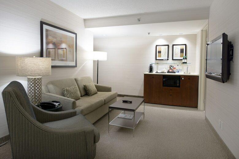 Hotel Cambridge Suites Toronto