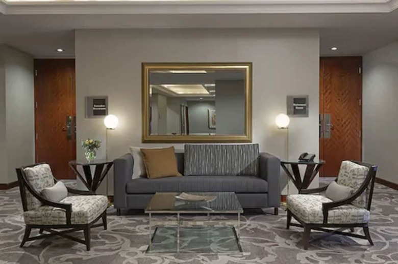 Hotel Cambridge Suites Toronto