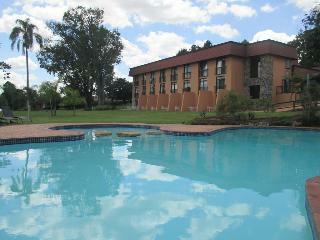 Hotel Pine Lake Inn