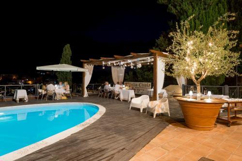 Hotel Castello Chiola