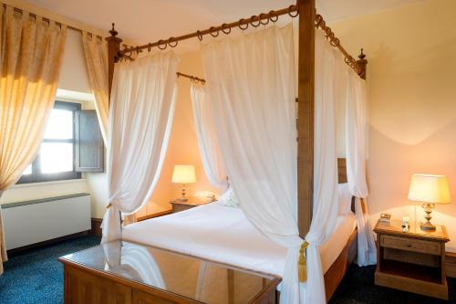 Hotel Castello Chiola