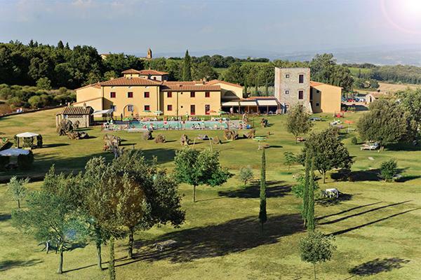 Hotel Casolare Le Terre Rosse