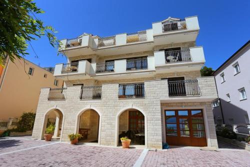 Apartment Duce 10303a