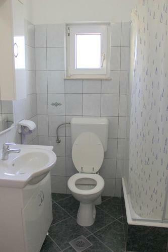 Hostal Apartments By The Sea Duce (omis) - 2737