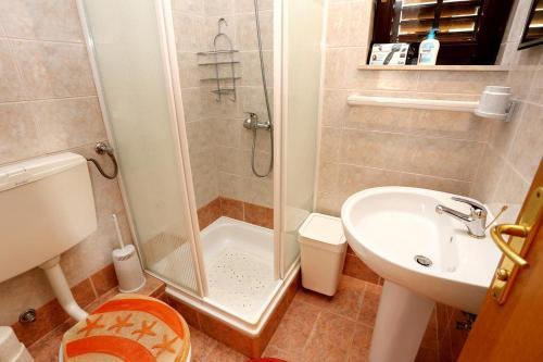 Hostal Quadruple Room Duce 10303b
