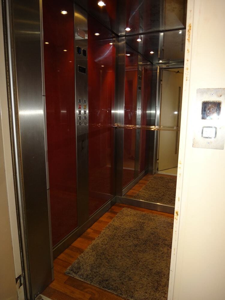 9 Queens Spa Hotel