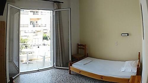 Aeolus Apartments & Studios