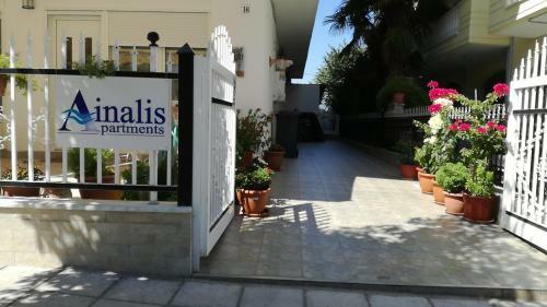 Ainalis Apartments